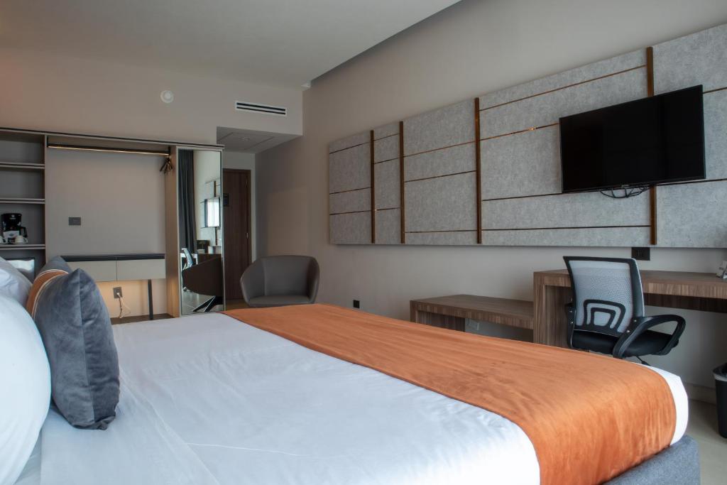 Grand Hotel & Casino Vía Dorada